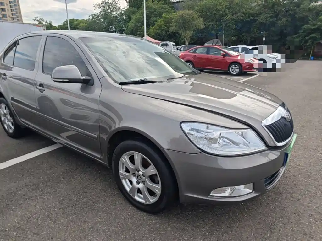 Octavia 2015 Classic 1.6L Automatic Yijie Edition купить на сайте DeffCars