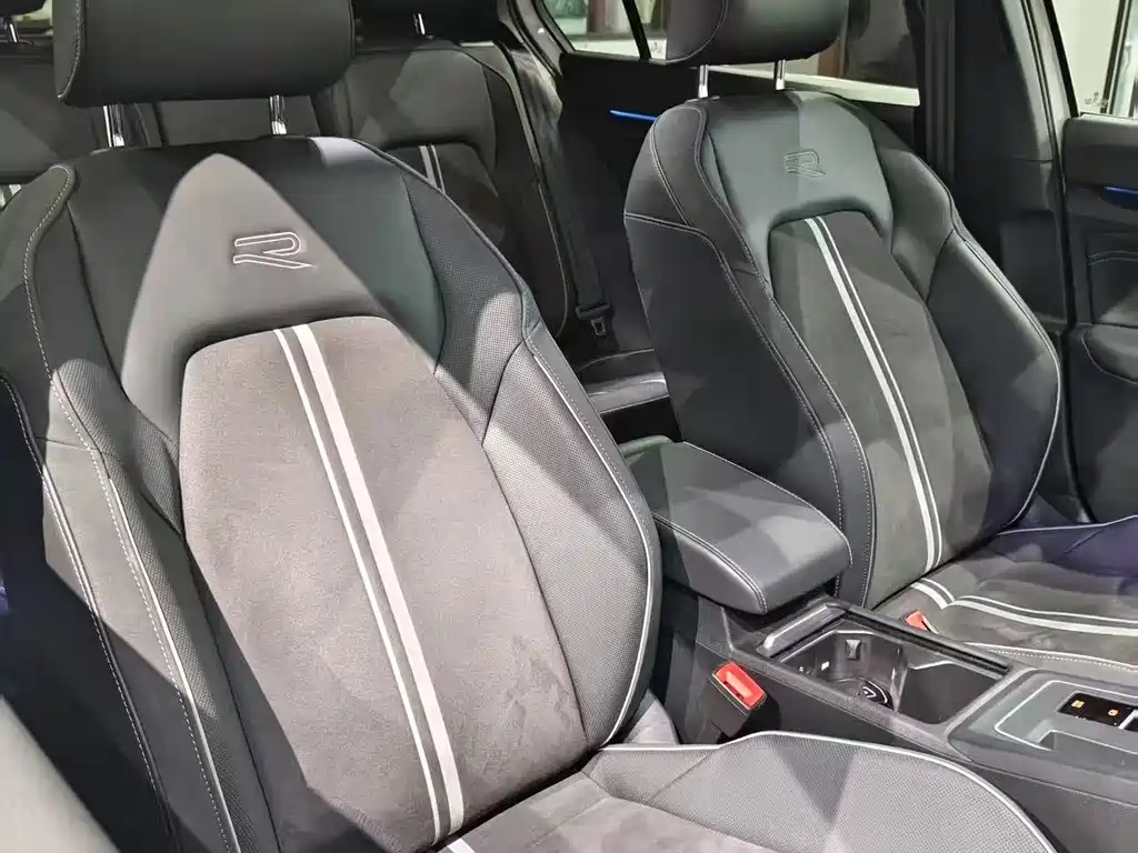 Golf 2023 280TSI DSG R-Line Lite купить на сайте DeffCars