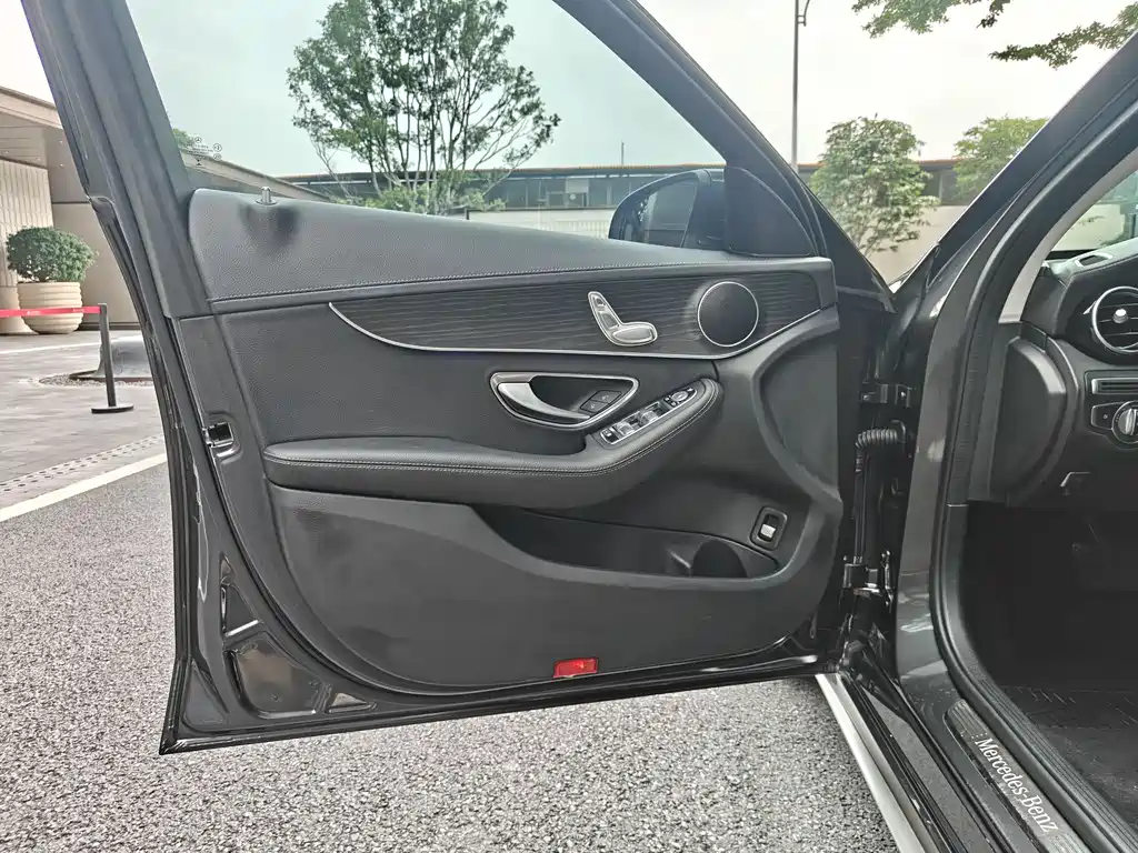 Mercedes-Benz C-Class 2021 C 200 L Fashionable Sports Edition купить на сайте DeffCars