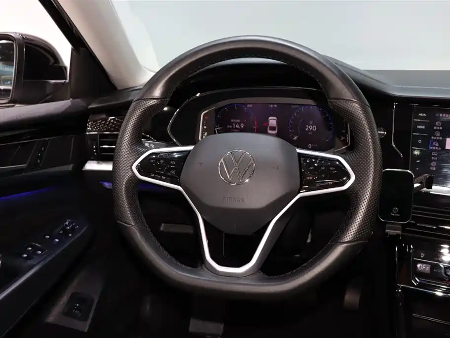 Passat 2023 facelift 330TSI luxury version купить на сайте DeffCars