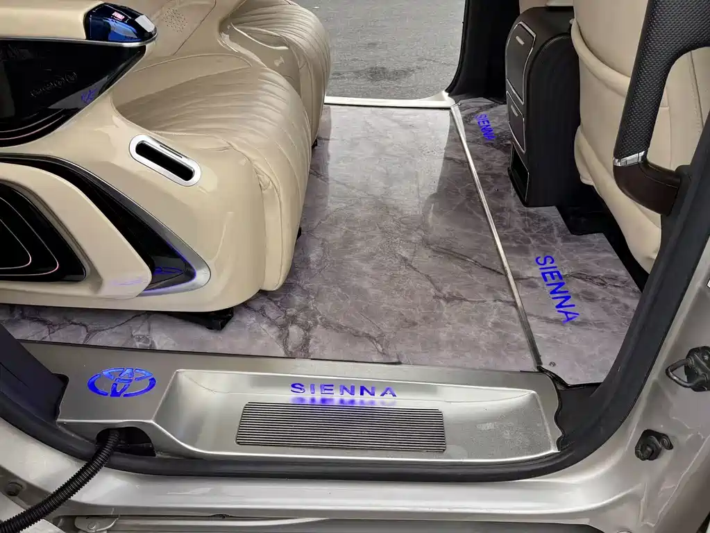 SIENNA 2021 2.5L Hybrid Platinum Edition купить на сайте DeffCars