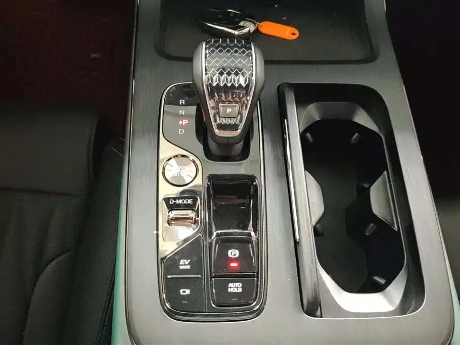 Trumpchi GS8 2022 Dual Engine Series 2.0TM Two-wheel drive Premium Edition (seven seats) купить на сайте DeffCars
