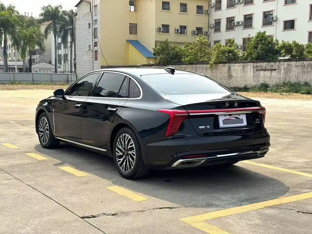 Hongqi H5 2023 1.5T DCT Zhilian Qiyue Edition купить на сайте DeffCars