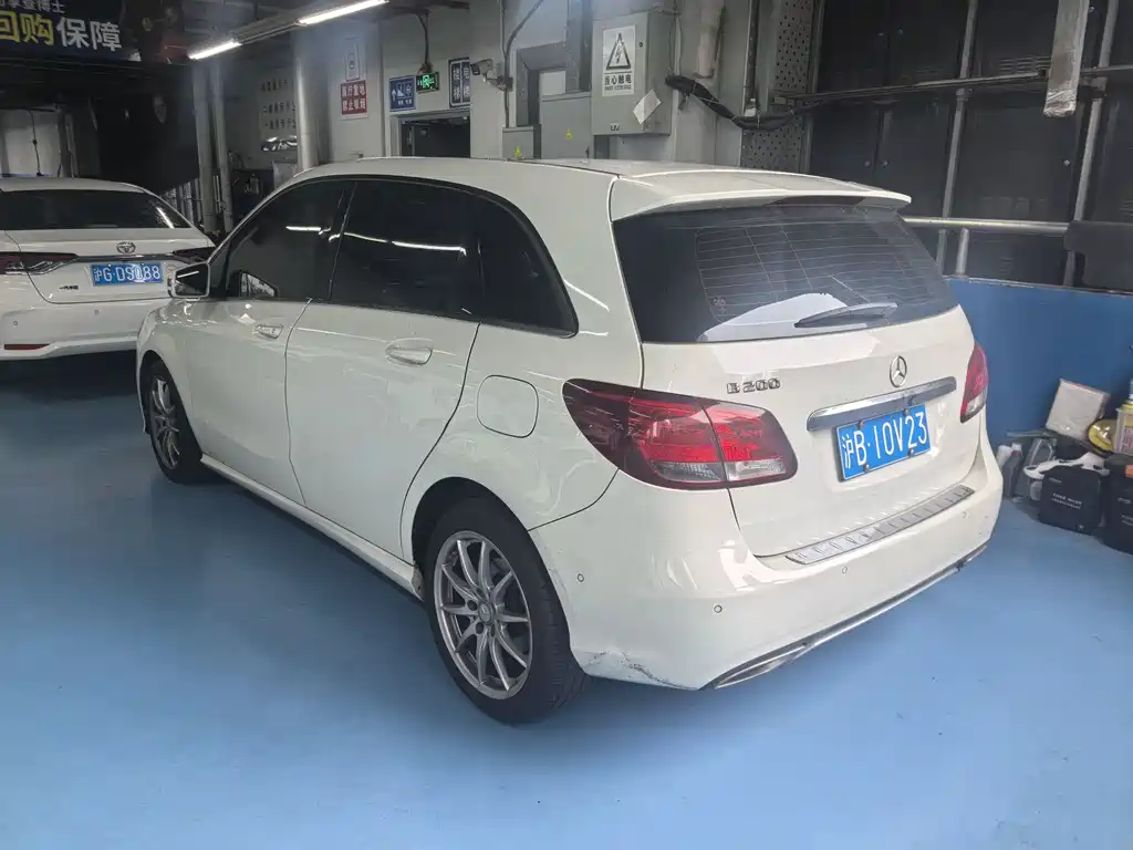 Mercedes-Benz B-Class 2015 B 200 Dynamic купить на сайте DeffCars