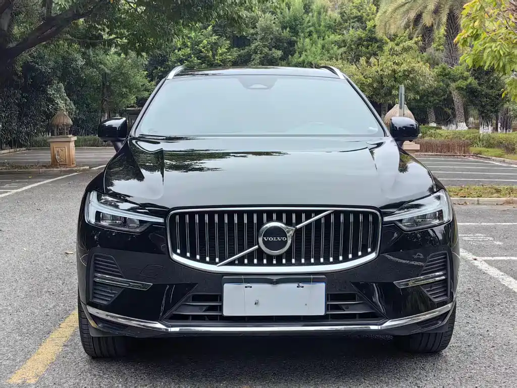 Volvo XC60 2024 B5 four-wheel drive Zhiyuan Deluxe Edition купить на сайте DeffCars