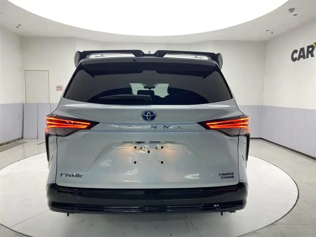 SIENNA 2023 2.5L Hybrid Premium Edition купить на сайте DeffCars