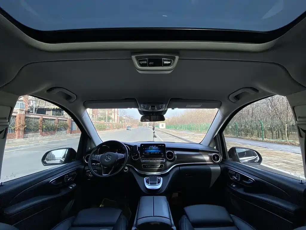 Mercedes-Benz V-Class 2022 V 260 Pilot Edition купить на сайте DeffCars