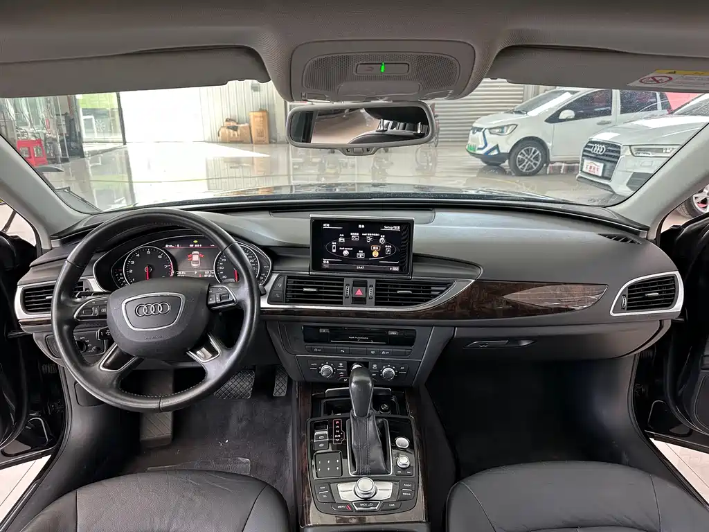 Audi A6L 2018 30th Anniversary Model 35 TFSI Fashion Model купить на сайте DeffCars