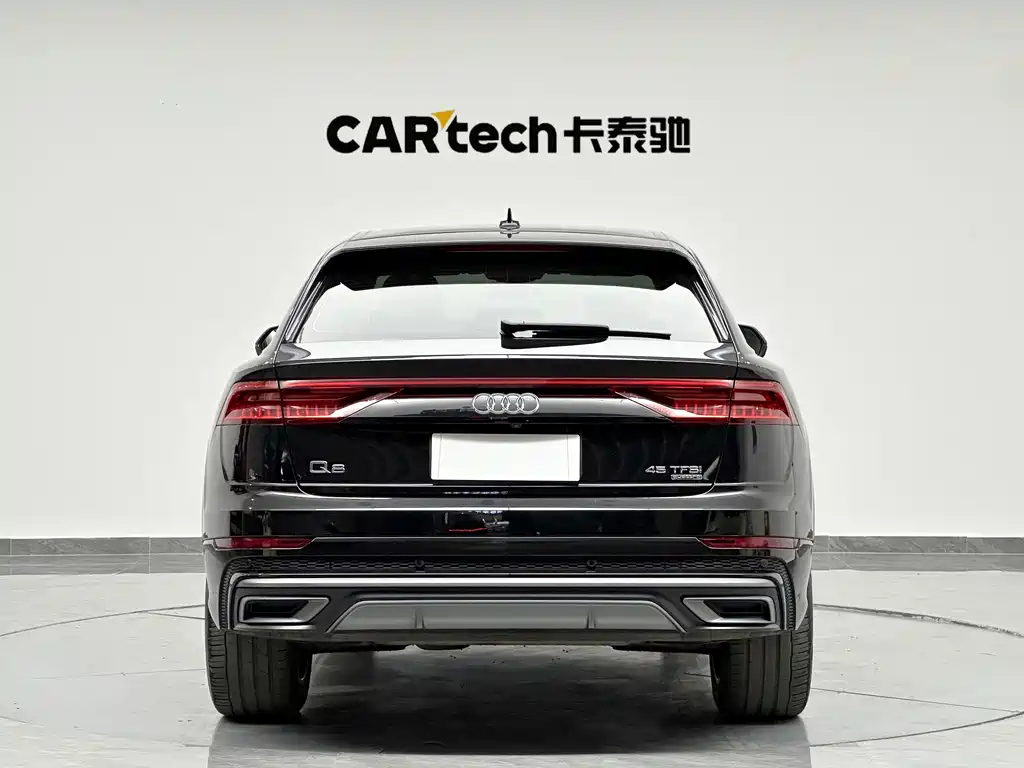 Audi Q8 2022 45 TFSI luxury and dynamic model купить на сайте DeffCars