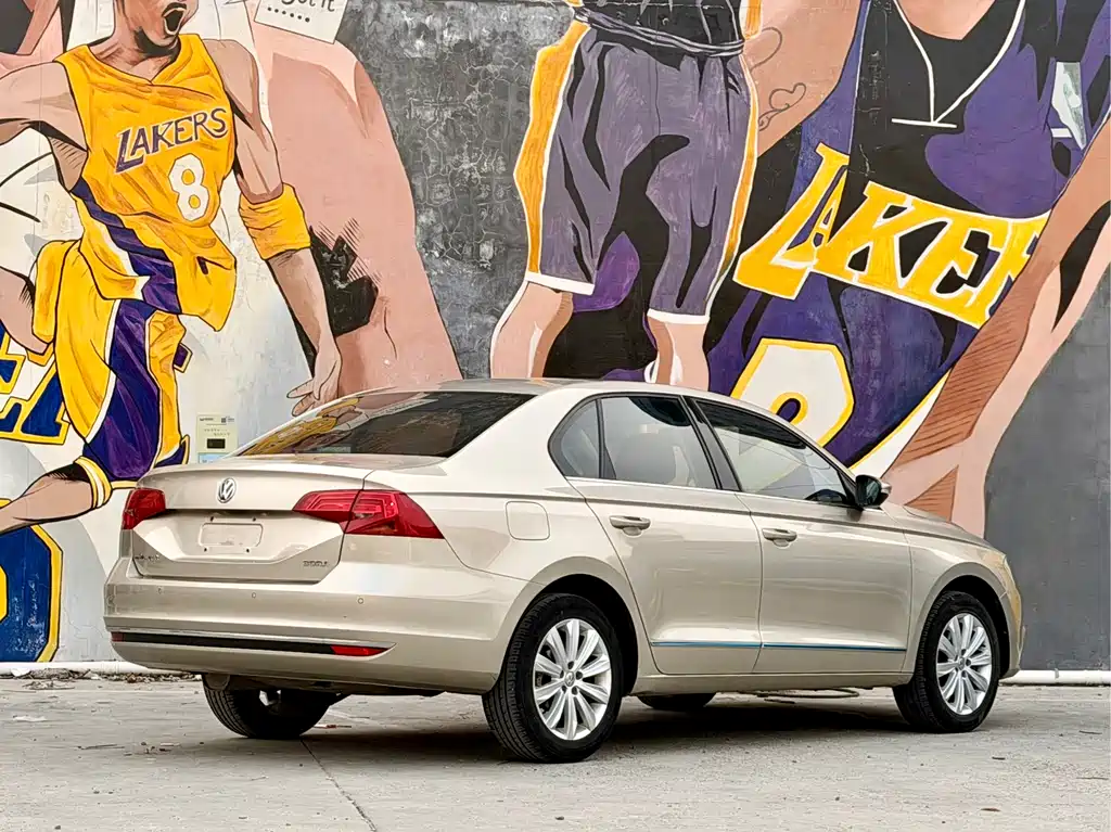 Bora 2018 1.5L automatic comfort model купить на сайте DeffCars