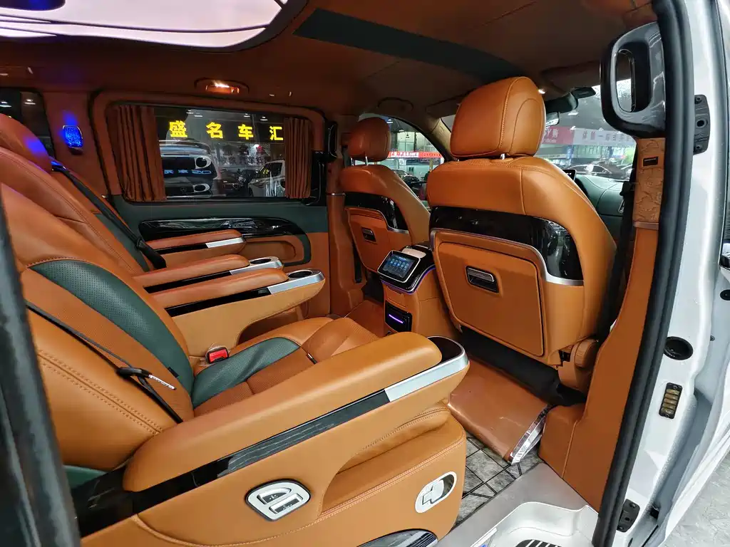 Vito 2021 2.0T Business Edition 7 Seats купить на сайте DeffCars