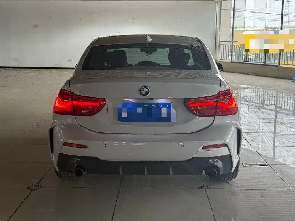 BMW 1 Series 2021 120i M Sports Edition купить на сайте DeffCars