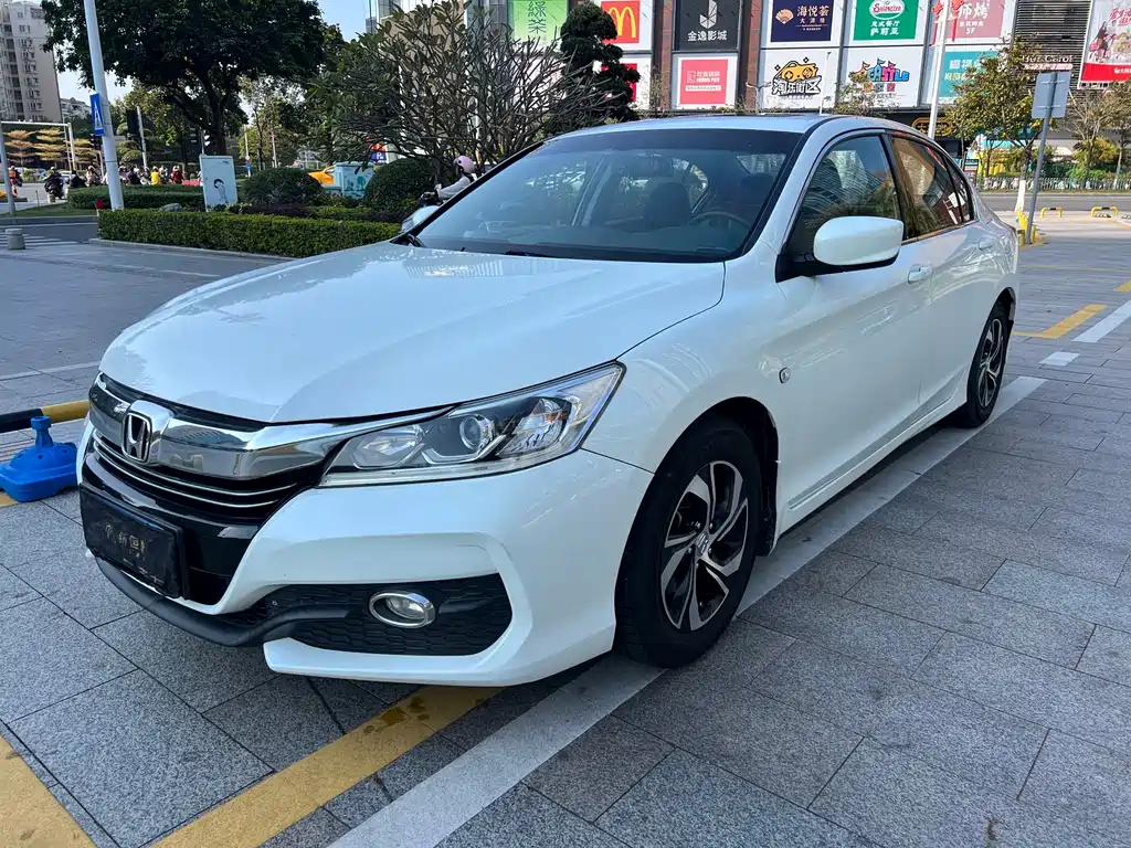 Accord 2016 2.0L Elite Edition купить на сайте DeffCars