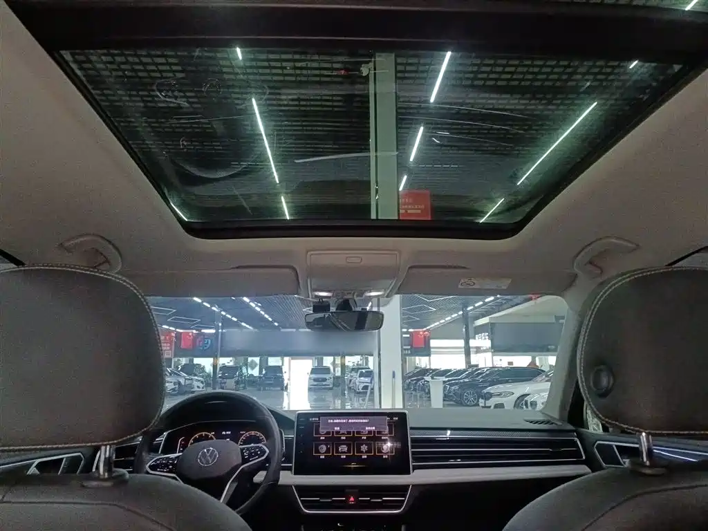 Tiguan L 2022 330TSI automatic two-wheel drive R-Line version купить на сайте DeffCars