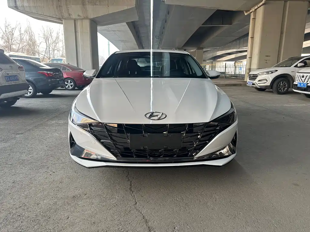 Elantra 2022 1.5L CVT LUX Premium Edition купить на сайте DeffCars