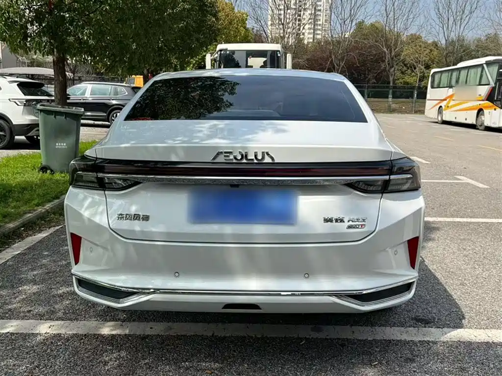 Yixuan MAX 2023 1.5T super dad version купить на сайте DeffCars