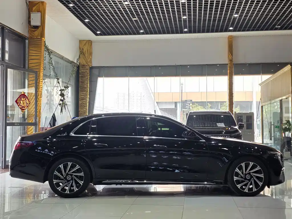 Mercedes-Benz E-Class 2025 E 300 L Luxury Model купить на сайте DeffCars