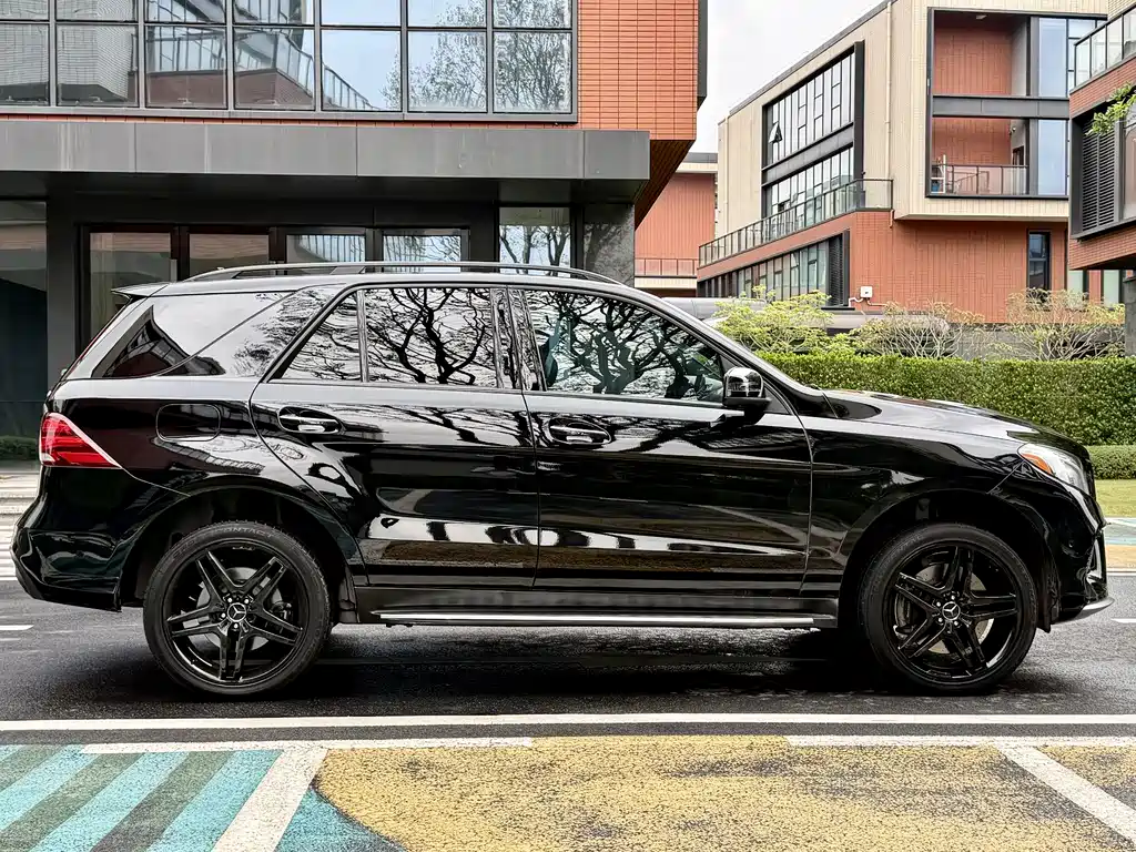 Mercedes-Benz GLE AMG 2017 AMG GLE 43 4MATIC купить на сайте DeffCars