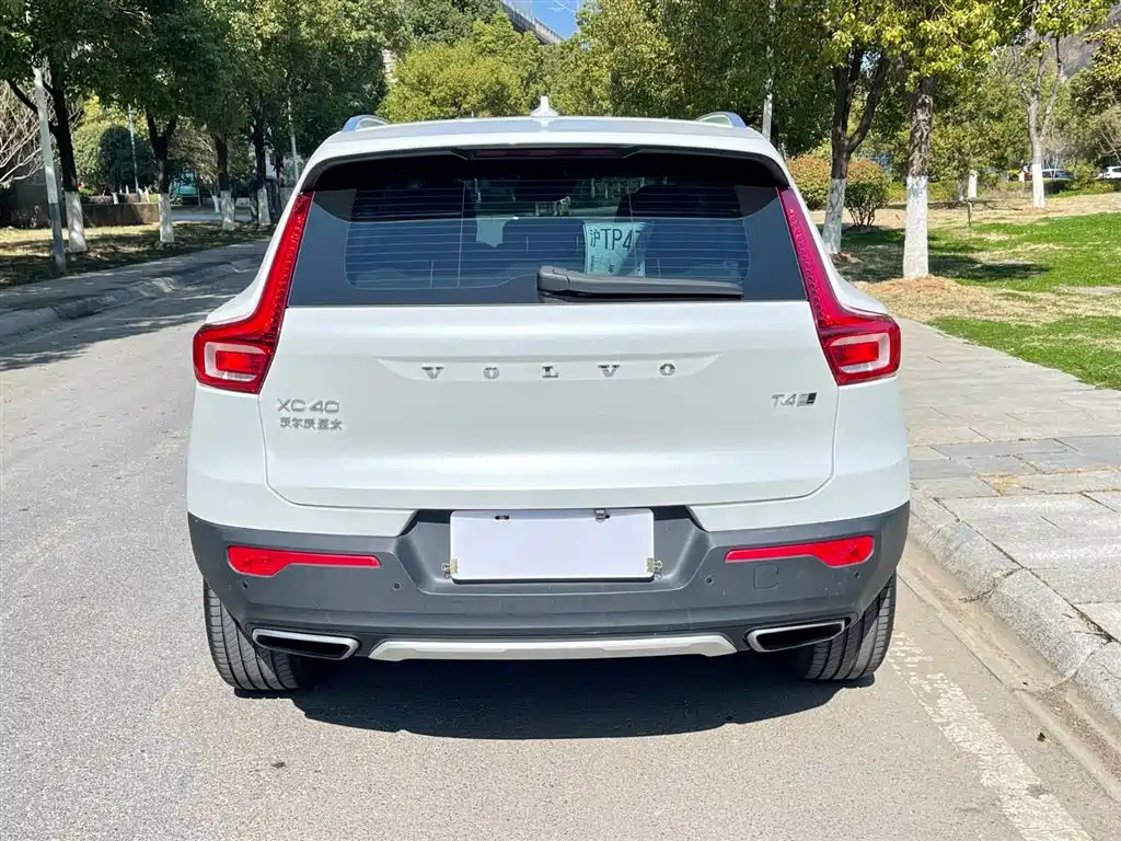 Volvo XC40 2020 T4 four-wheel drive Zhiyuan Sport Edition купить на сайте DeffCars