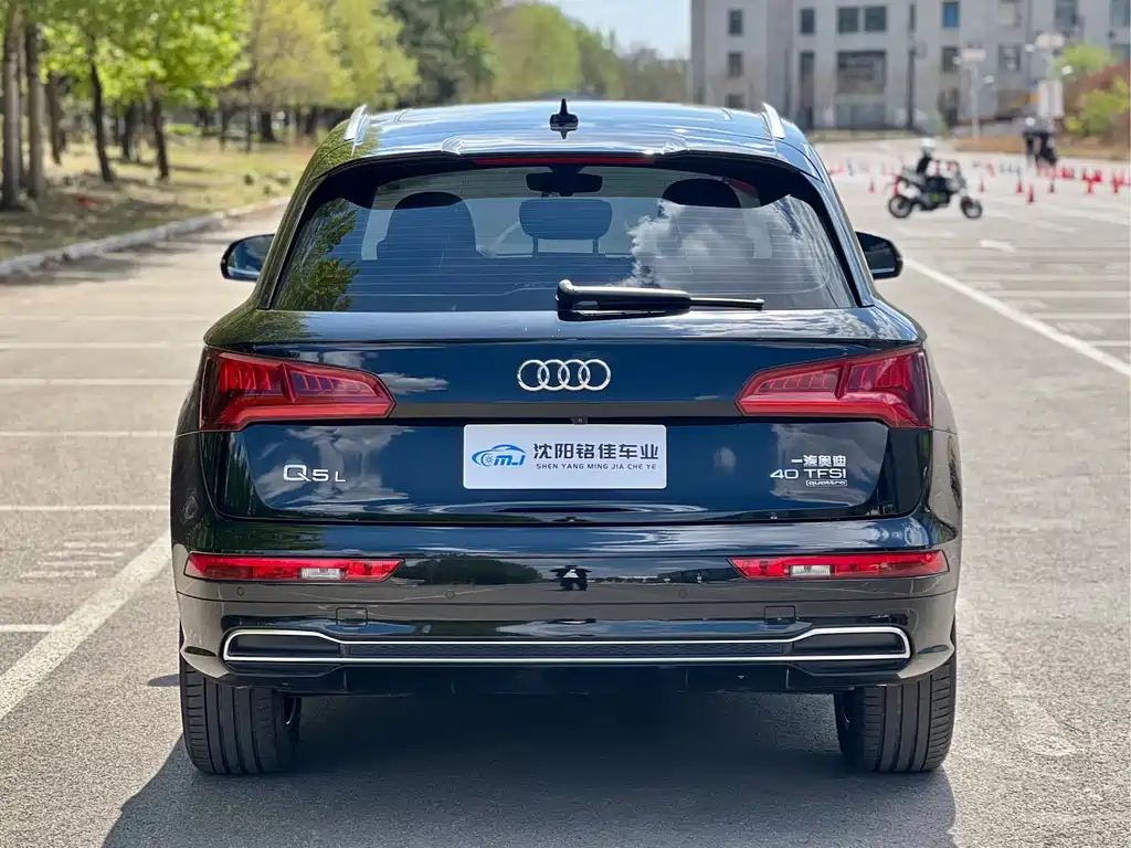 Audi Q5L 2018 40 TFSI enjoys fashionable style, National VI купить на сайте DeffCars