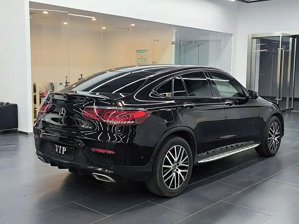 Mercedes-Benz GLC Coupe 2021 GLC 300 4MATIC Coupe SUV купить на сайте DeffCars