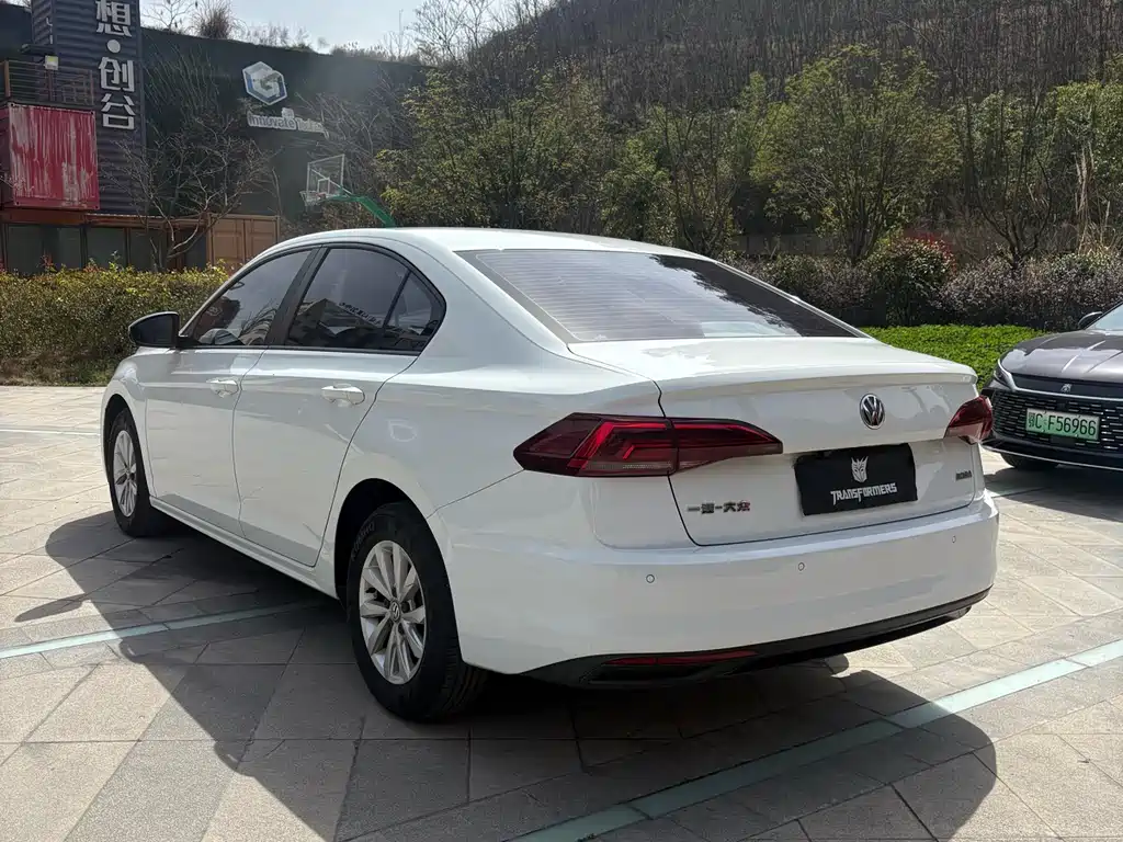 Bora 2020 1.5L automatic fashion model купить на сайте DeffCars