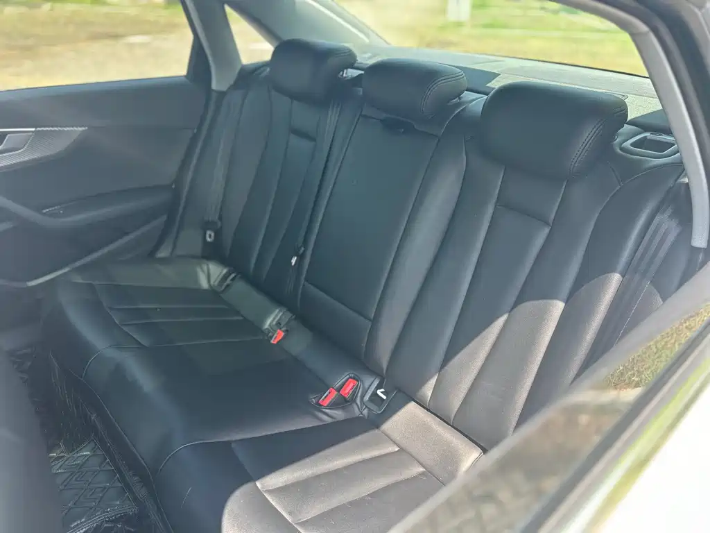 Audi A4L 2019 40 TFSI Enterprising National VI купить на сайте DeffCars