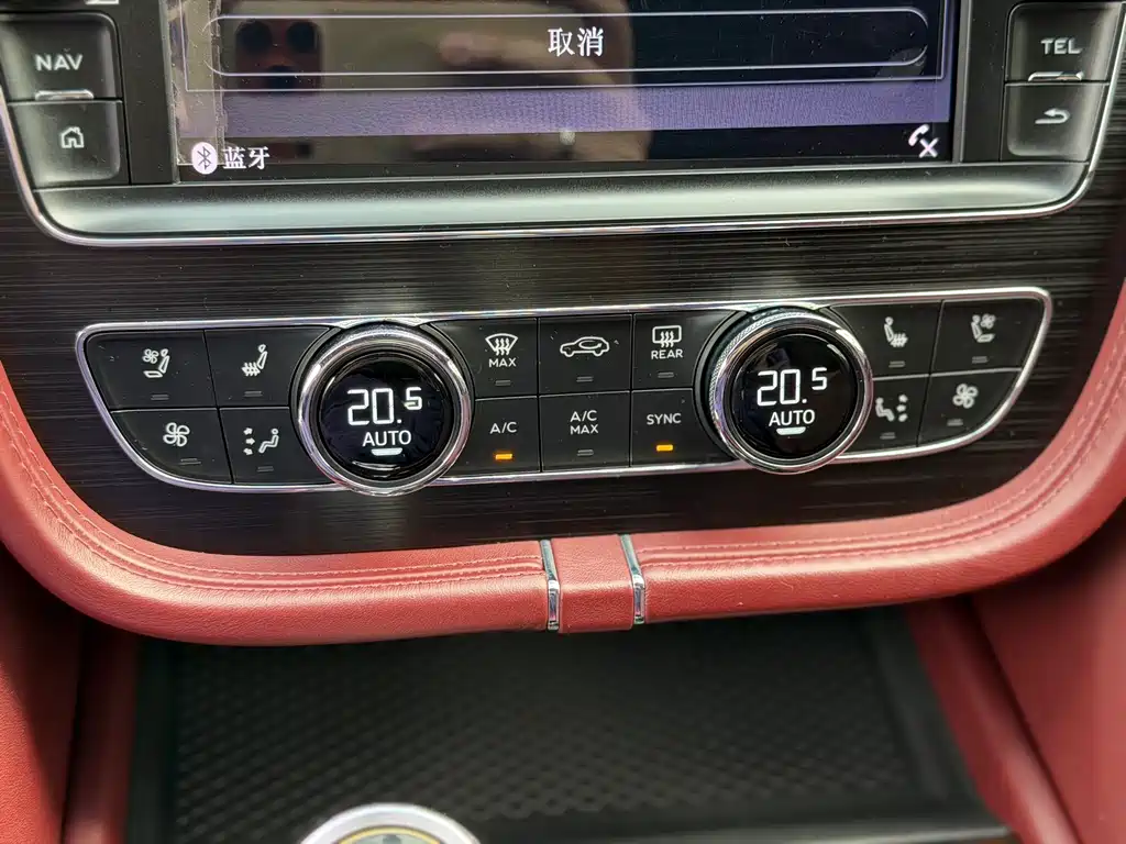 Bentayga 2018 4.0T V8 купить на сайте DeffCars