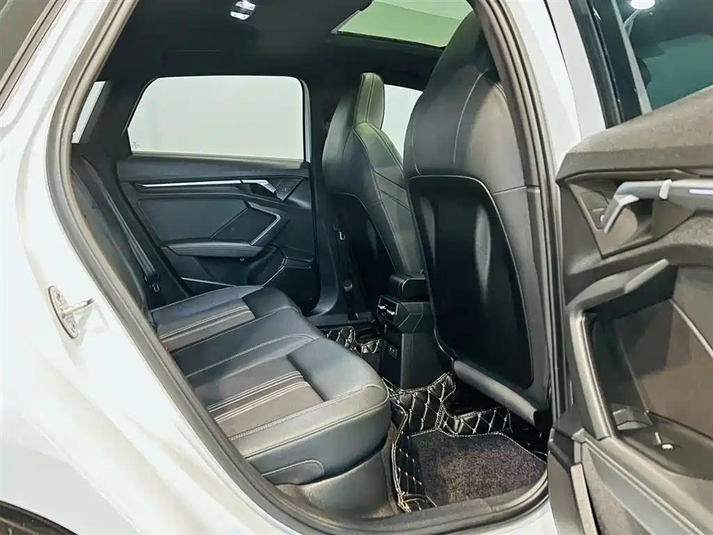 Audi A3 2024 Sportback 35 TFSI stylish and sporty купить на сайте DeffCars
