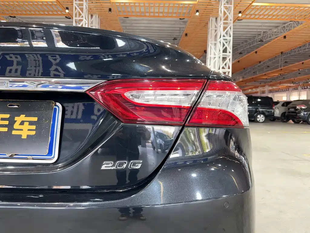 Camry 2018 2.0G Deluxe Edition купить на сайте DeffCars