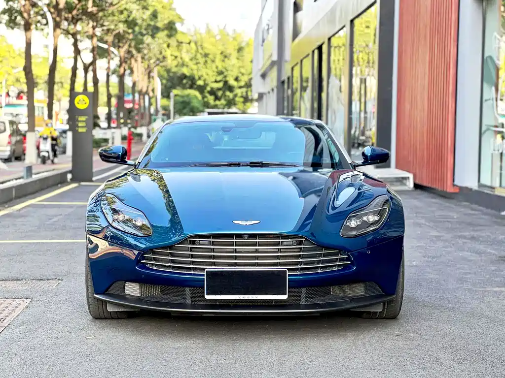 Aston Martin DB11 2019 4.0T V8 Coupe купить на сайте DeffCars