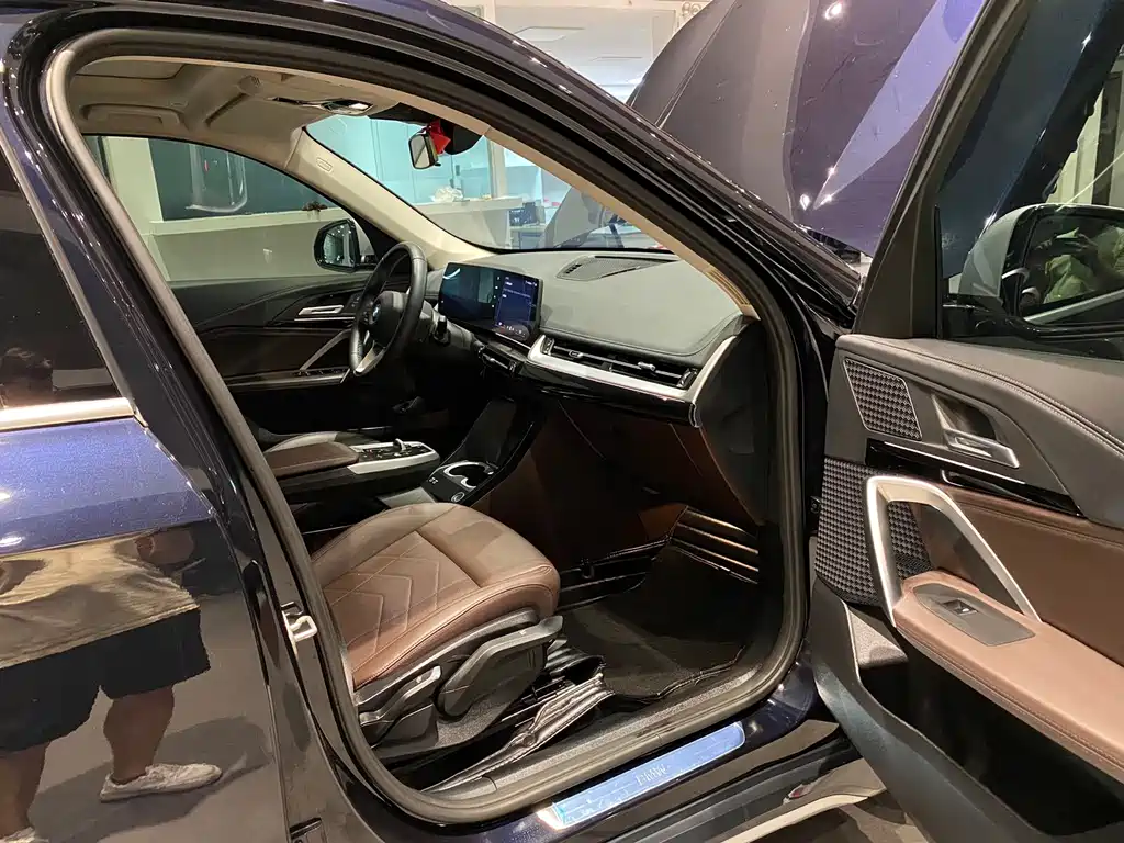 BMW X1 2023 sDrive20Li X Design Package купить на сайте DeffCars