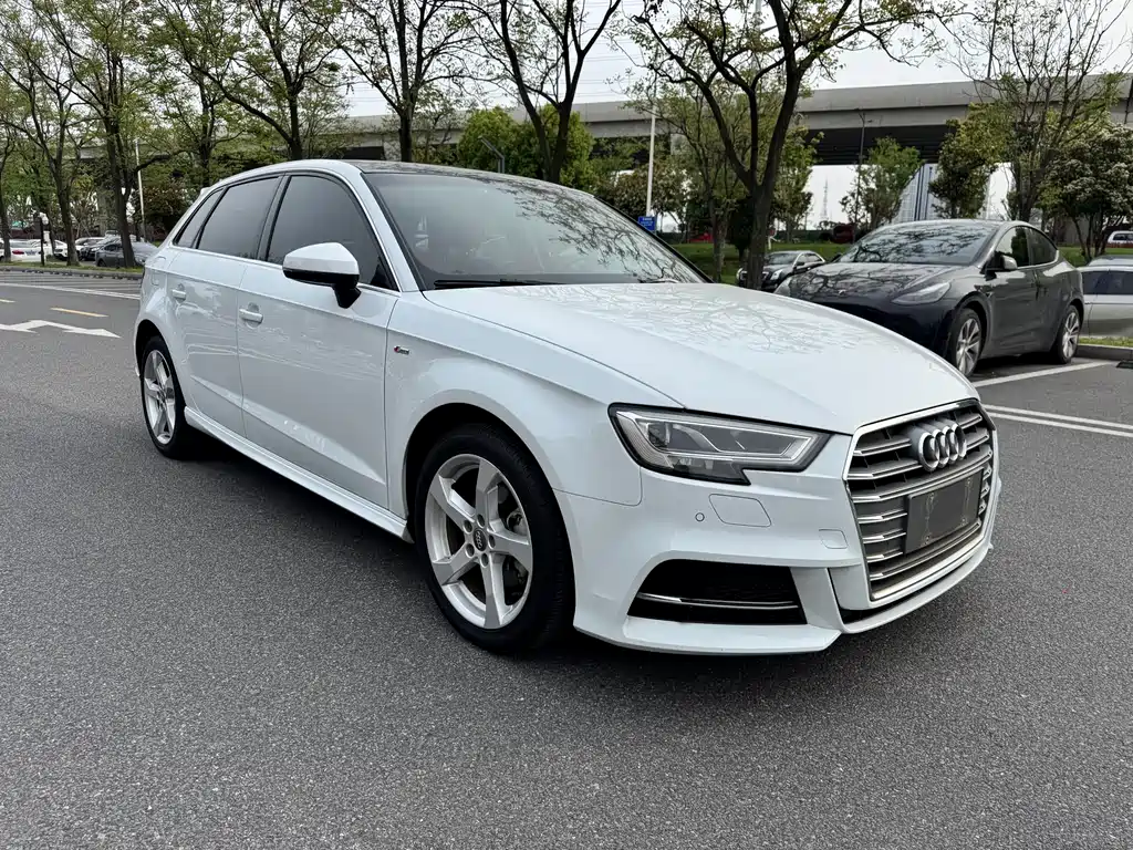 Audi A3 2020 Sportback 35 TFSI Fashion Type National VI купить на сайте DeffCars
