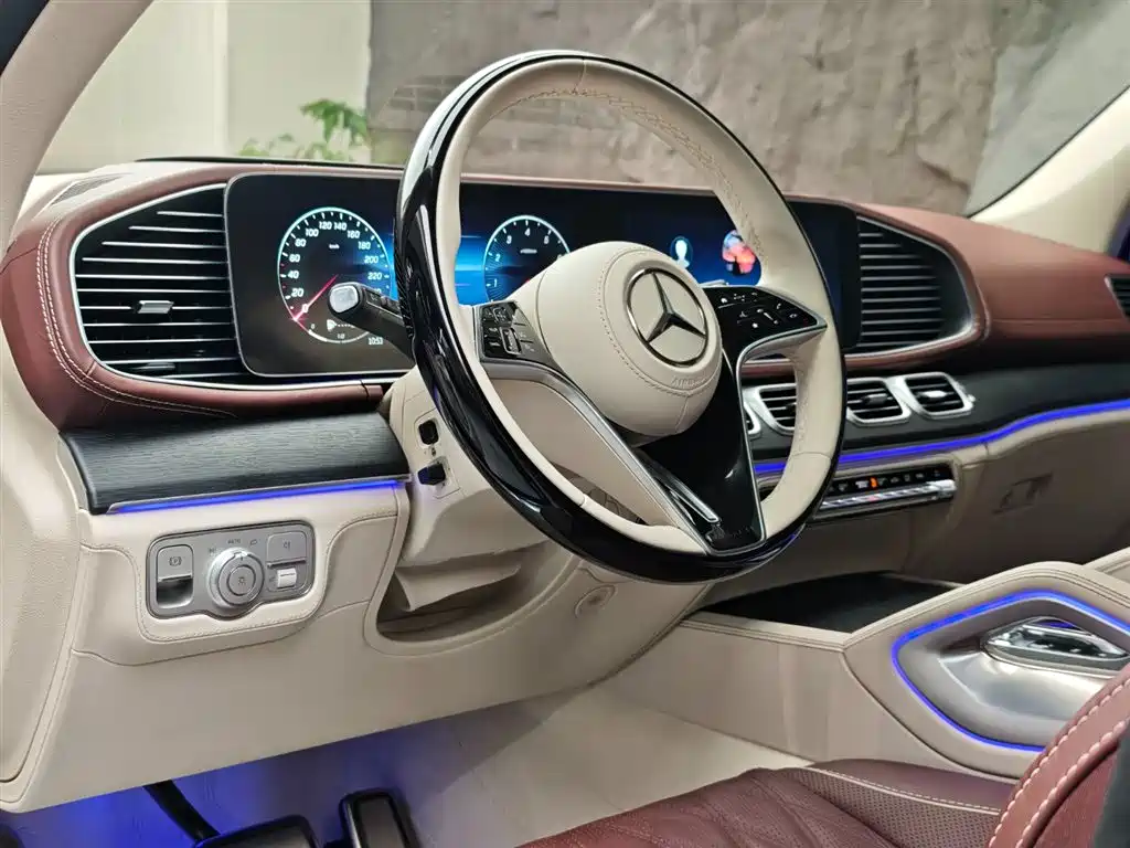 Maybach GLS 2025 GLS 600 4MATIC Extreme Night Edition купить на сайте DeffCars