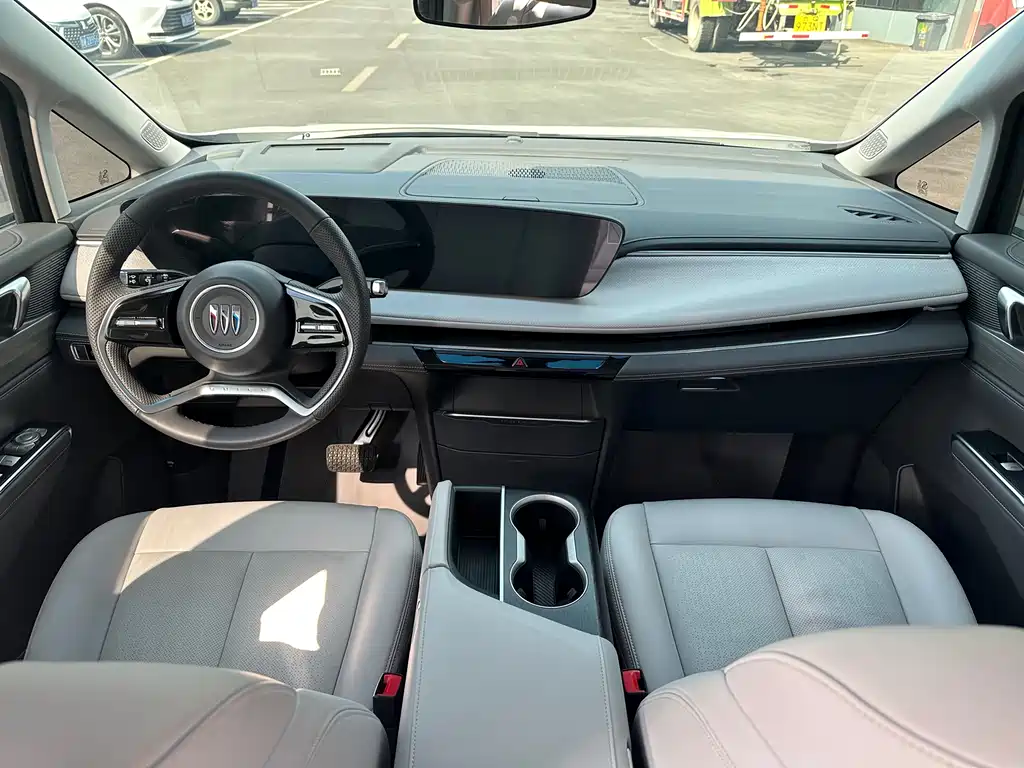 Buick GL8 2025 Lu Zun Smart Edition купить на сайте DeffCars