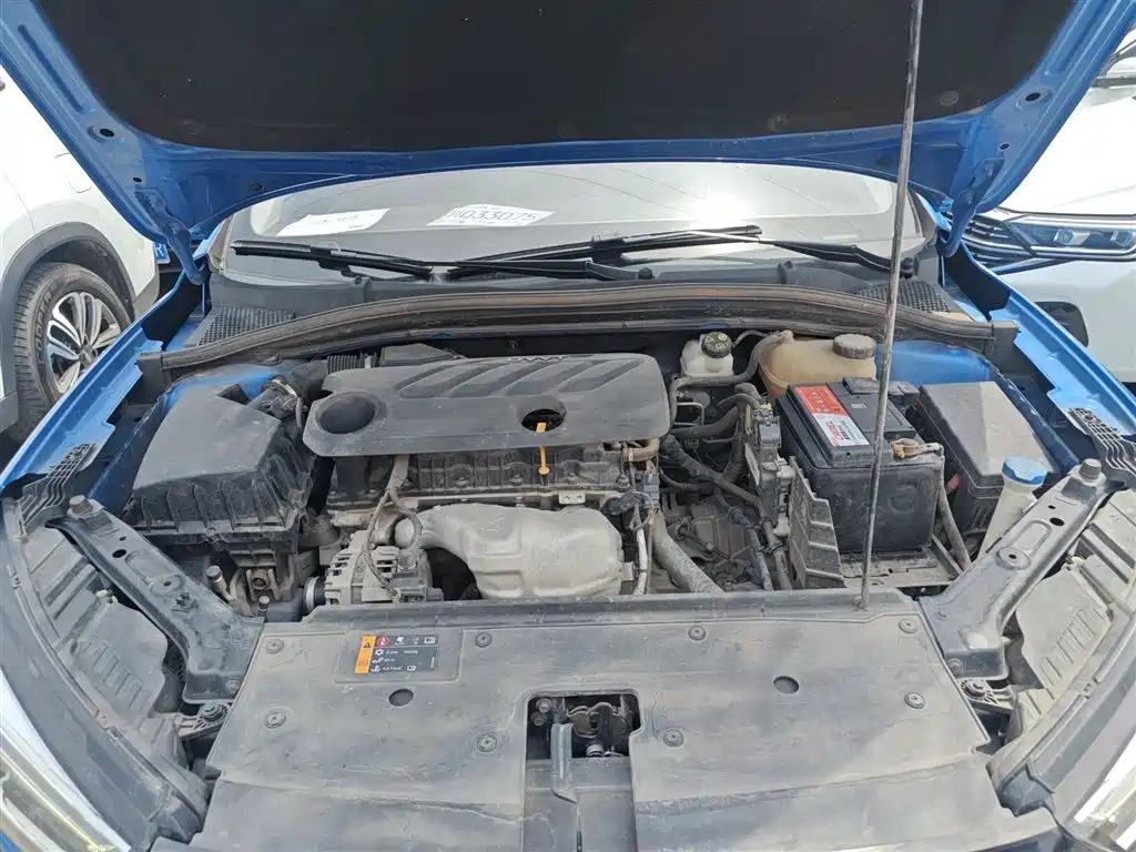 Roewe i5 2021 1.5L CVT Diamond Edition купить на сайте DeffCars
