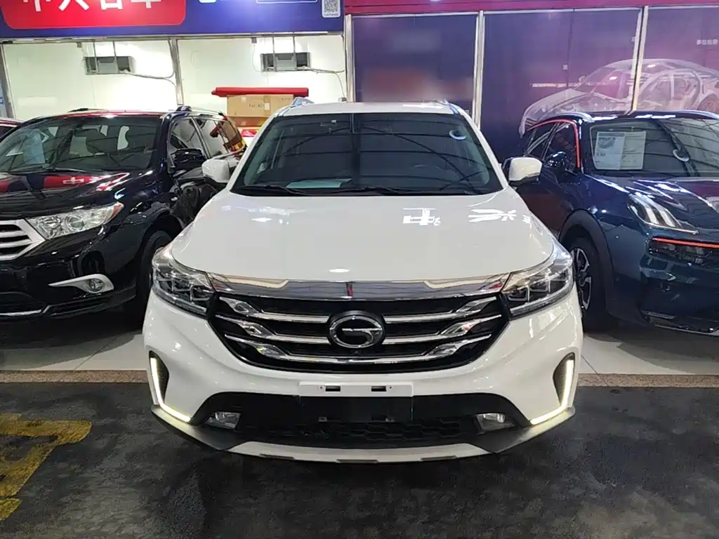 Trumpchi GS4 2018 Model 235T Automatic Two-Wheel Drive Deluxe Wisdom Connected Million Memorial Edition купить на сайте DeffCars