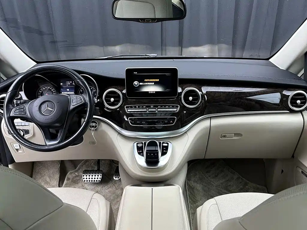 Mercedes-Benz V-Class 2016 V 260 Premium Edition купить на сайте DeffCars