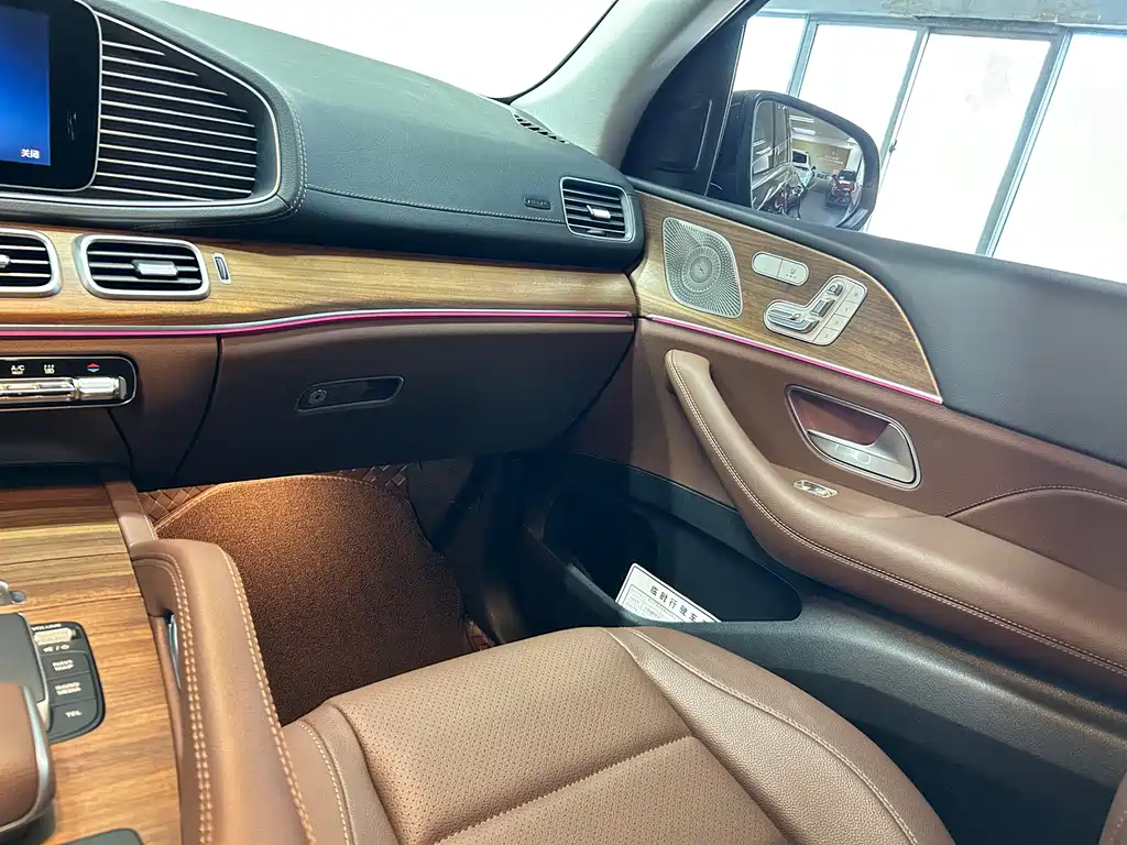 Mercedes-Benz GLE New Energy 2024 GLE 400 e 4MATIC купить на сайте DeffCars