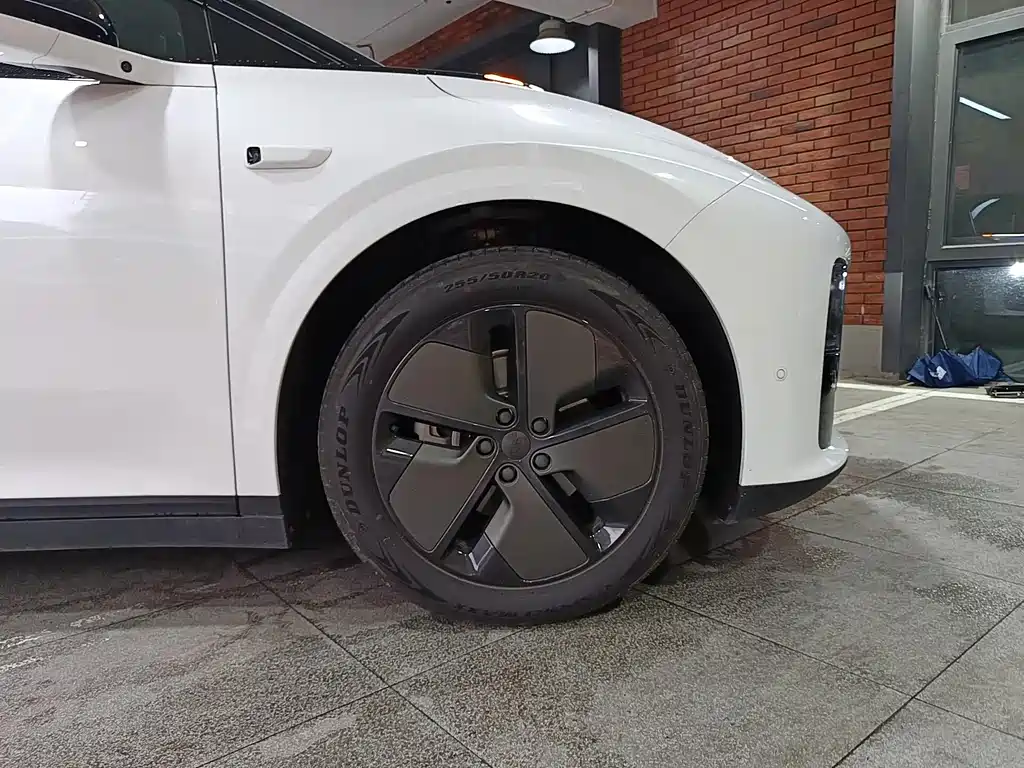 Ideal i6 2025 two-wheel drive standard version купить на сайте DeffCars