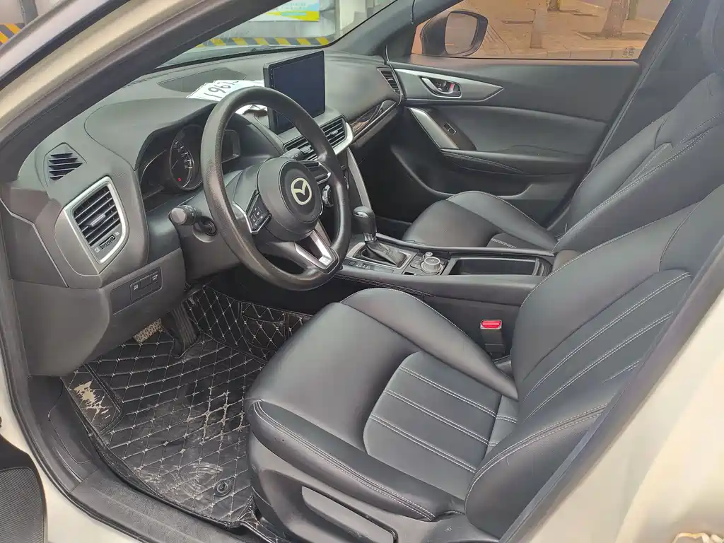 Mazda CX-4 2018 2.0L automatic two-wheel drive Blue Sky Vibrant Edition National V купить на сайте DeffCars