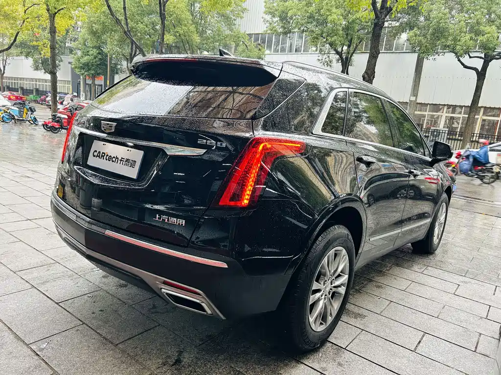 Cadillac XT5 2023 2.0T two-wheel drive fashion model купить на сайте DeffCars
