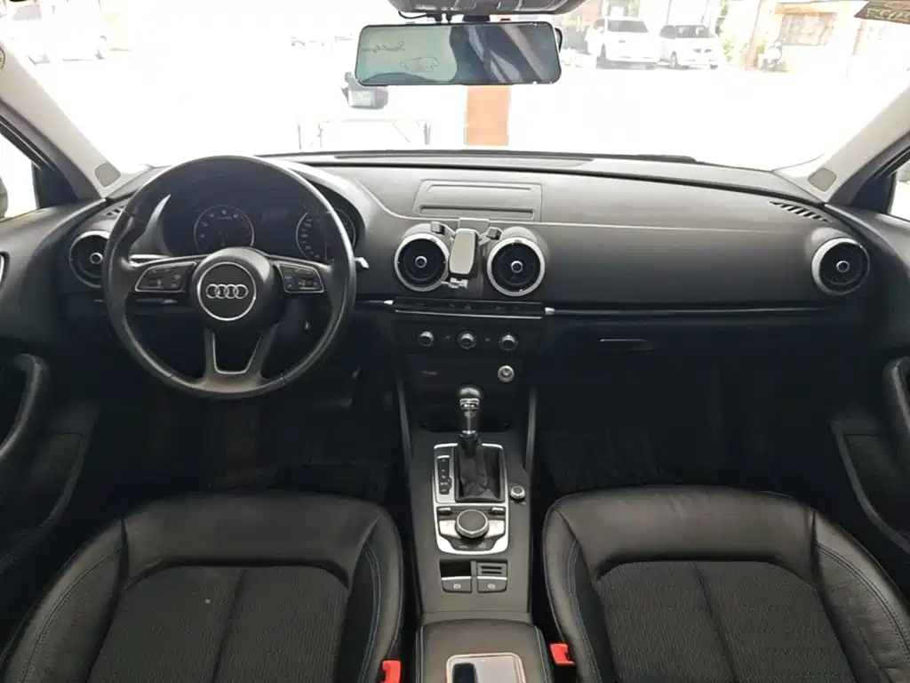 Audi A3 2019 Limousine 35 TFSI Fashion Type National VI купить на сайте DeffCars