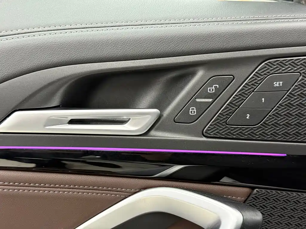 BMW X1 2023 sDrive20Li X Design Package купить на сайте DeffCars