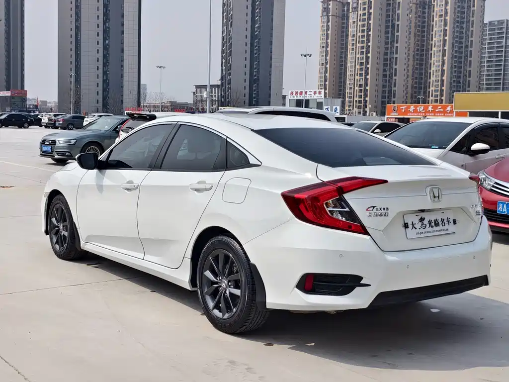 Civic 2019 220TURBO CVT Dynamic Edition National VI купить на сайте DeffCars