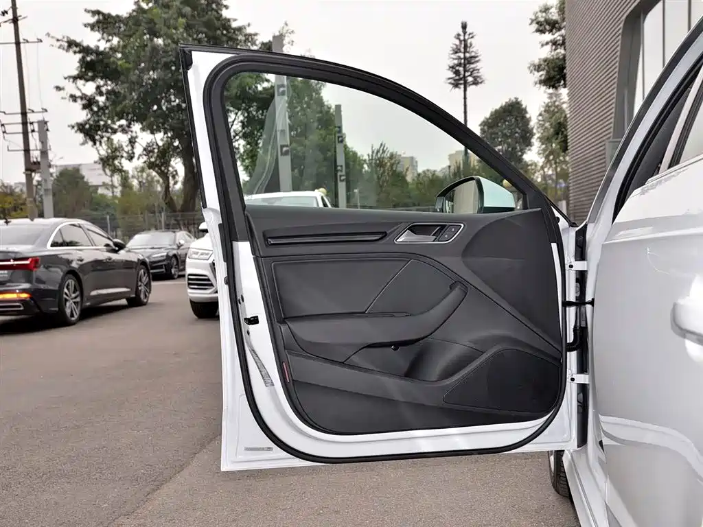 Audi A3 2020 Sportback 35 TFSI Fashion Type National VI купить на сайте DeffCars