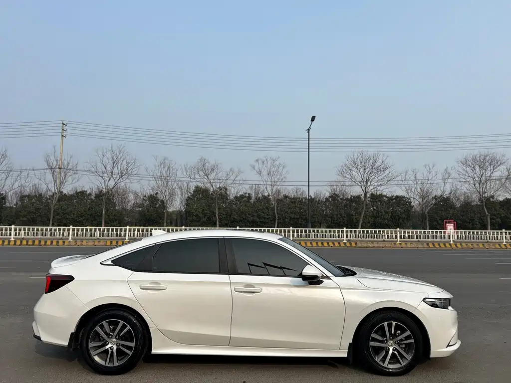 Model 2023 240TURBO CVT Leading Edition купить на сайте DeffCars