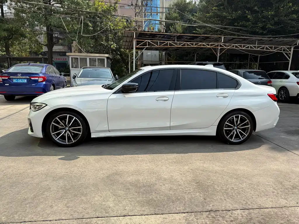BMW 3 Series 2021 Facelift 2 325Li M Sports Package купить на сайте DeffCars