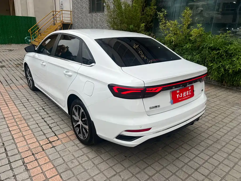Emgrand 2022 4th generation 1.5L CVT flagship model купить на сайте DeffCars