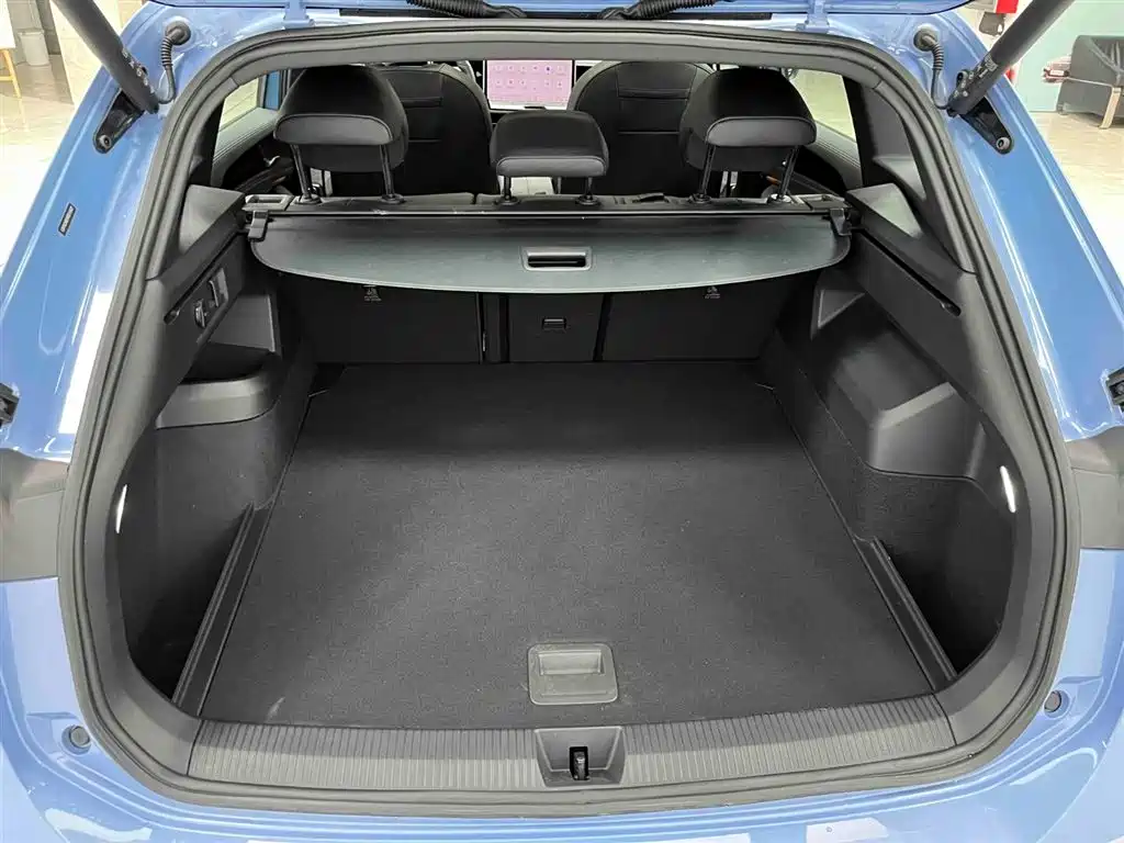 Tiguan L 2024 PRO 380TSI four-wheel drive R-Line Zhizun Edition купить на сайте DeffCars